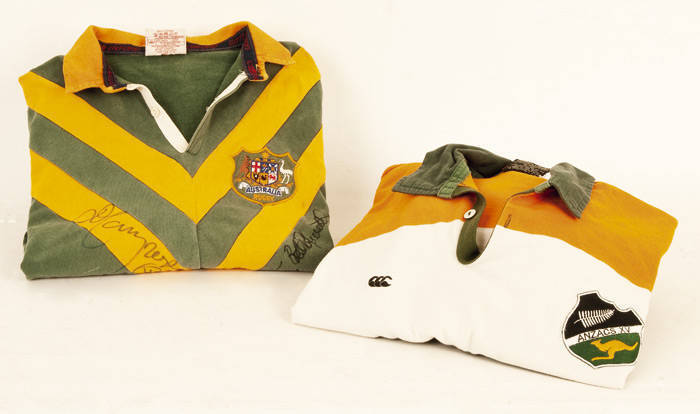 RUGBY JERSEYS: Australian jersey (green with two gold Vs) with 26 signatures including David Campese, Jason Little & George Gregan; also 1989 Anzacs XV jersey (no signatures).