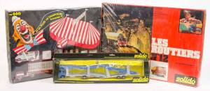 SOLIDO: Large Set Group Including Les Routiers No 12 Jeu De Construction (431); And, &nbsp;Cirque De France AMAR (660); And, Porte-Autos Avec Plate-Forme A Verrouillage Automatique (321). Most mint, all in original cardboard boxes. (5 items)