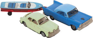 TINPLATE TOY CARS: Selection of vintage Japanese toy cars(1950-60s); Noted, nice battery powered Alfa Romeo; Blue Cadillac & boat with trailer. Good condition