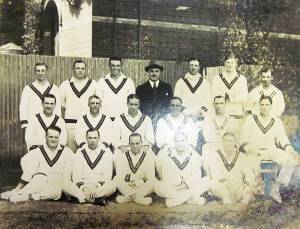 BALANCE OF CRICKET COLLECTION: 1924-25 England team photograph (overall 50x34cm. Poor/Fair condition); Ray Lindwall signed print (framed, 59x49cm); Howard Smith Cricket Club team photographs from 1924-25, 1938-39 (signed) & 1946-47; also Combined Shipping