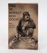 KOKOSCHKA, OSKAR "UND SIE BEWEGT SICH DOCH" [Freie Deutsche Jugend, London, 1943. First edition, paperback].&nbsp;Important collection of exile anti-Fascist verse, published by the Freie Deutsche Jugend (Free German Youth), an underground socialist network tha