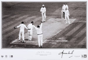 SHANE WARNE: Photograph "Ball of the Century" by Patrick Eagar, signed on mount by Shane Warne, limited edition 361/500, size 63x41cm.