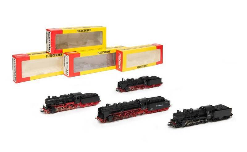 FLEISCHMANN: Steam locomotives comprising #4139-93, 4156, 4160 & 4161. All in original boxes. (4 items).