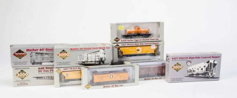 LIFE-LIKE PRODUCTS: "PROTO 2000 SERIES" collection of freight cars; all NIB. (10 items).