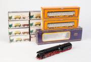 PIKO: Steam locomotive and tender [5-6320] Bro1-5 together with 10 various passenger and freight cars. All in makers' boxes. (11 items).