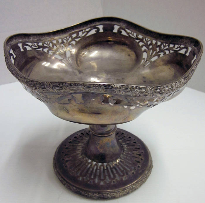 German Silver comport. Pierced platform base and bowl with floral design. Stamped 800. Weight 475grams.