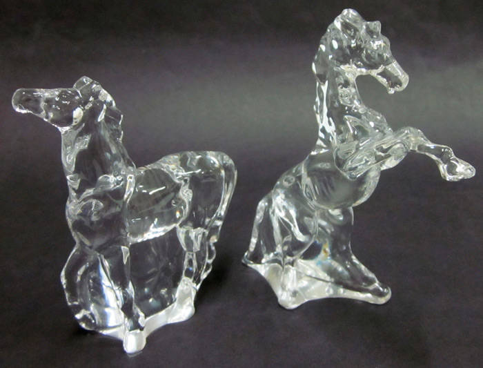 FRANKLIN Crystal "Animals of the Ark". German Crystal animal ornaments in (8) pairs. Lions, Bears, Camels, Kangaroos, Elephants, Horses, Giraffes and Hippos. Complete set with original booklet. Excellent condition.