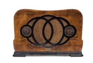 Astor Mickey O.Z. timber cased mantel radio