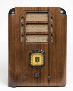 Hollingsworth tombstone timber cased radio