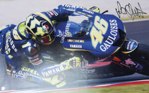 VALENTINO ROSSI, large signed photograph, limited edition 38/100, size 81x51cm.