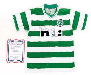 MARK VIDUKA, signature on replica Celtic FC jersey, with CoA. Good condition.