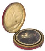 "The Battles of The British Army in Portugal, Spain and France - From the Year 1808-1814 Under the Command of Englands Great Captain Arthur Duke of Wellington" Circular bronze medallion case &Acirc;&nbsp;'Englands Great Captain Arthur Duke of Wellington' surrounding - 3