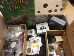 Box of remainders with trade tokens, GB commemorative medallions and coins including Australia KGV-QEII copper, silver including 1937 Crowns x2, Southern Rhodesia 1953 Crown , Mexico (25 pesos), 1968 Olympic issue, Panama &Acirc;&frac12; to 1/10th&Acirc;&nbsp;Balboa,&Acirc;&nbsp;USA 1922 $