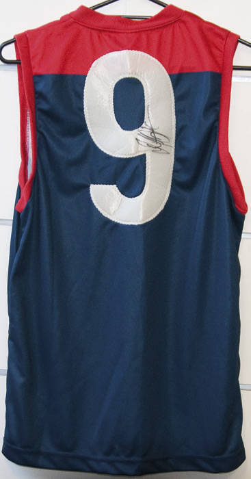 DAVID NEITZ (Melbourne): signature on Melbourne Football Jumper. With CoA.