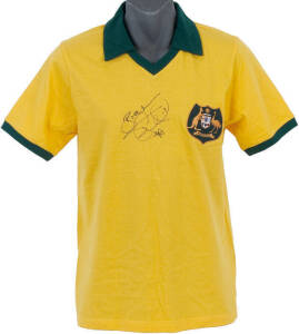 TIM CAHILL (Australia/Everton), signature on Australian Retro Jersey. With CoA.