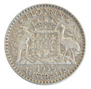Silver pre 1945 2/- (16), 1/- (12), 6d (47) & 3d (30), post 1946 2/- (18), 1/- (18), 6d (26) & 3d (20). Plus 1d's (59 incl a 1946), ½d's (68) medallions (6) and a small no. of 1c & 2c. All mixed dates and grades.