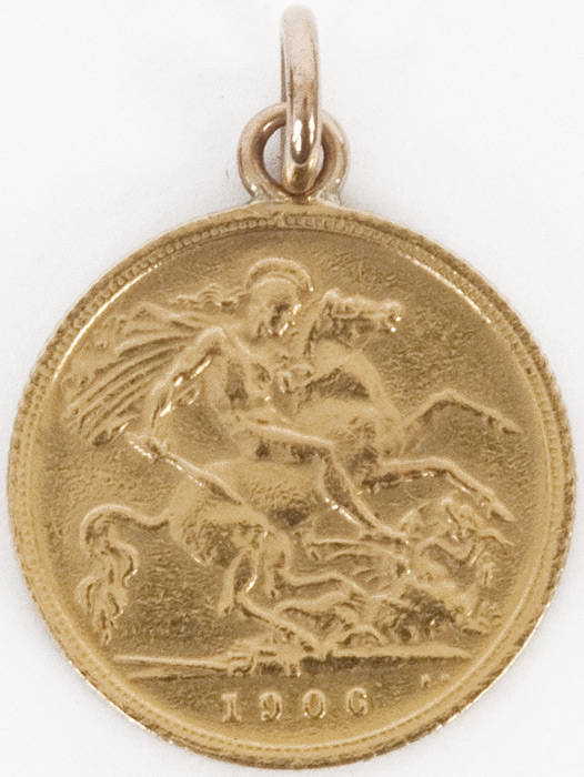 1906, KEVII. Mounted with an eye for a chain/bracelet.