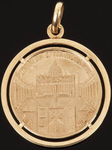 1966 GOLD Vatican medallion for Pope John XXII and Pope Paul VI, in a gold mount, both hallmarked. Both 18ct weighing 10.15gms.