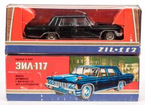 CCCP/USSR Deagostini: 1:43 A Pair of Rare 1980s Soviet Era 3NA ZIL 117 Limousine. Mint in original cardboard Packaging. (2 items)