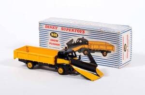 DINKY: Early 1960s Guy Warrior Snow Plough with Windows (956). Mint in original blue and white striped lift off box. 