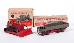 DINKY: Late 1940s to Early 1950s Group of Commercial Vehicles Including Foden Diesel 8 Wheel Wagon – Light Brown Cab and Rear Body, Red Cabside Flash (501); And, Blaw Knox Bulldozer- Red, Rubber Tracks (561). Mint in early buff lift off boxes with red and