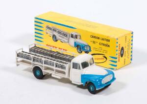 FRENCH DINKY: Early 1960s Citroen P55 Milk Truck (586) – with 30 Separate Milk Crates. Mint in original yellow and blue striped lift off box.