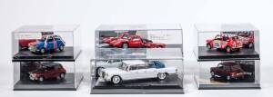 VITESSE: 1:43 Group of Model Cars Including Mercedes M-Klasse ‘Metallic Red’ 1998 (V98007); And, Porsche 904 GTS 1964 ‘Red’ (V98139); And, Mercedes-Benz 600 Landaulet. All mint in original display cases. (26 items)