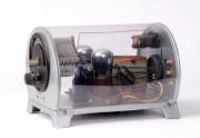 MAXWELL HOWDEN: Two valve radio circa 1922 with maker's plaque