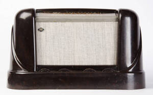 STC EMPEROR: Mottled brown Bakelite mantle radio circa 1950.