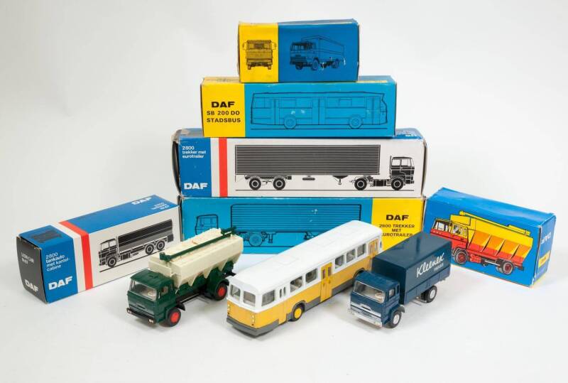 LION CAR: Group of ‘DAF’ Large Vehicles Including 2600 Trekker Met Euro trailer (36); And, SB 200 DO Stadsbus (38); And, Vrachtauto (43). All mint in original cardboard packaging. (10 items)