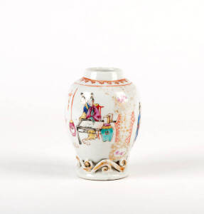A Chinese famille rose export ware tea canister, Qianlong 18th century11cm high