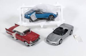 FRANKLIN MINT: Group of model cars including 1968 Corvette Sport Coupe (B11RH87); and, 1998 Chevrolet Corvette Convertible (B11XU36); and, 1955 Packard Caribbean Convertible (B11UX55). All mint in original cardboard packaging. (21 items)