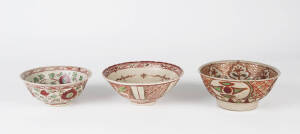 Three Swatow iron-red and green decorated bowls, 14, 16 and 16.25cm diameter&nbsp;