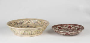 A Swatow circular basin&nbsp;34cm diameter and a Swatow iron-red and green decorated dragon dish 26cm diameter