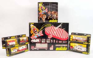 SOLIDO: Group of circus models including AMAR Chapiteaur Circus Tent Set (660); and, Animal Training Set (662); and, Caravane Clowns (621). All models mint in original cardboard packaging, slight damage to some of the boxes.