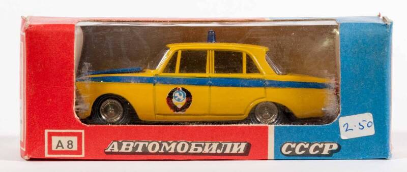 CCCP/USSR NOVOEXPORT: 1:43 rare early 1976 Soviet Era model car of a GIA Police Car A8 (412). Mint in original cardboard packaging.