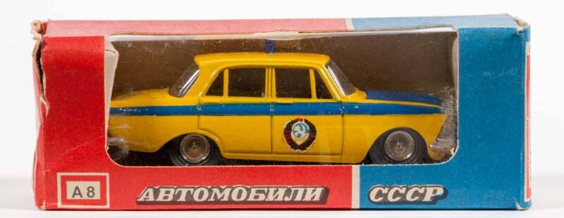CCCP/USSR NOVOEXPORT: 1:43 rare early 1976 Soviet Era model car of a GIA Police Car A8 (412). Mint in original cardboard packaging, slight damage to one cardboard flap.