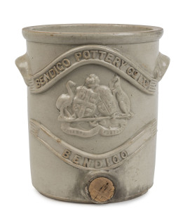 BENDIGO POTTERY Water filter, 19th century