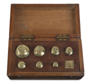 An attractive set of gold weights in case, 4 Drachms to 20 Oz. Troy, 19th century - 2