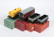 HORNBY: Vintage group of model train ‘O Gauge’ rolling stock including Tank Wagon (No. 50) – Shell Lubricating Oil; and, Passenger Brake Van (No. 41) – maroon; and, Wagon (No. 30) – grey. All mint in original cardboard box. (4 items)