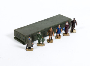 DINKY: 1930s Railway Passenger Set (No. 3) consisting of 6 different figures, mother and child, businessman, male hiker, Female Hiker, male walker and woman with luggage. Good figures unstrung in an excellent dark green box.