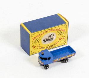 MATCHBOX: Rare issue 1950s A type ‘Model of Yesteryear’ Sentinel Steam Waggon (Y4) – Blue ‘Sand and Gravel Supplies’ with Black plastic wheels. Most models came with grey metal wheels. Mint in original A Type cardboard box.