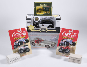Miscellaneous group of model cars including MATCHBOX: 1919 Walker Electric Van (Y29); and, MAISTO: Ducati Super Sport 900 (39326); and, DENZIL SKINNER: ‘Tanks of all Nations’ Humber (B10). Most mint in original cardboard packaging. (25 items)