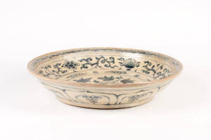 A Vietnamese blue and white peony dish, 17th century, 37cm diameter
