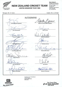 NEW ZEALAND TEAM SHEETS: 1990 United Kingdom Tour (John Wright, Capt.; Martin Crowe, Vice Capt.) fully signed (16 autographs); also, New Zealand Womens Team Tour to England & Ireland 1996 (Sarah Illingworth, Capt.; Maia Lewis, Vice. Capt.) fully signed (1