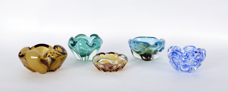 Five assorted art glass bowls, Italian and Japanese, mid 20th century