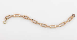 An Antique rose gold bracelet with square link