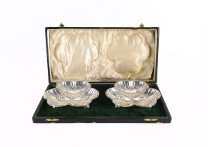 A pair of sterling silver bon bon dishes by George Unite of London, 1902, housed in plush fitted box with HARDY BROS. retailers mark