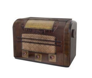 A Radiola walnut and bakelite mantle radio, mid 20th century