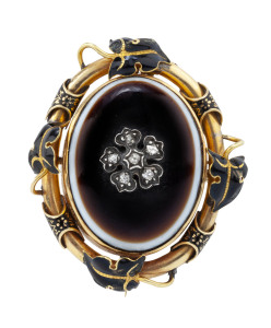 A Scottish mourning brooch, yellow gold and black enamel surrounding an agate adorned with diamonds set in silver, circa 1854